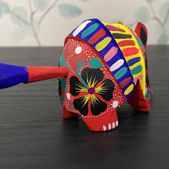 Handcrafted Armadillo Alebrije Wood Carved Figurine - Picture 4 of 7